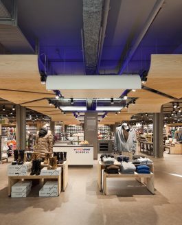 Erneuerter Intersport Shop komplett LED-beleuchtet