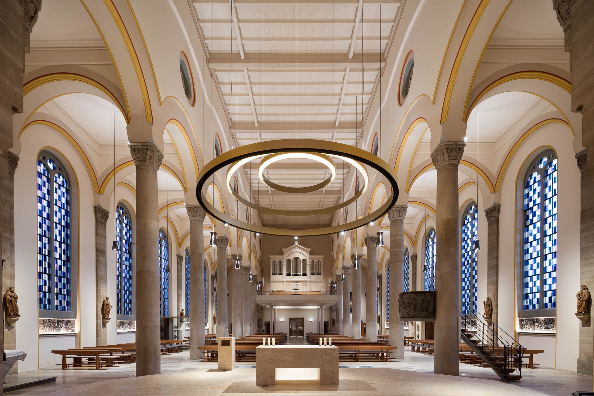 Architekturfotograf: Kirchenfotografie Sanierung Sankt Petrus und Paulus, Schwille Architekten